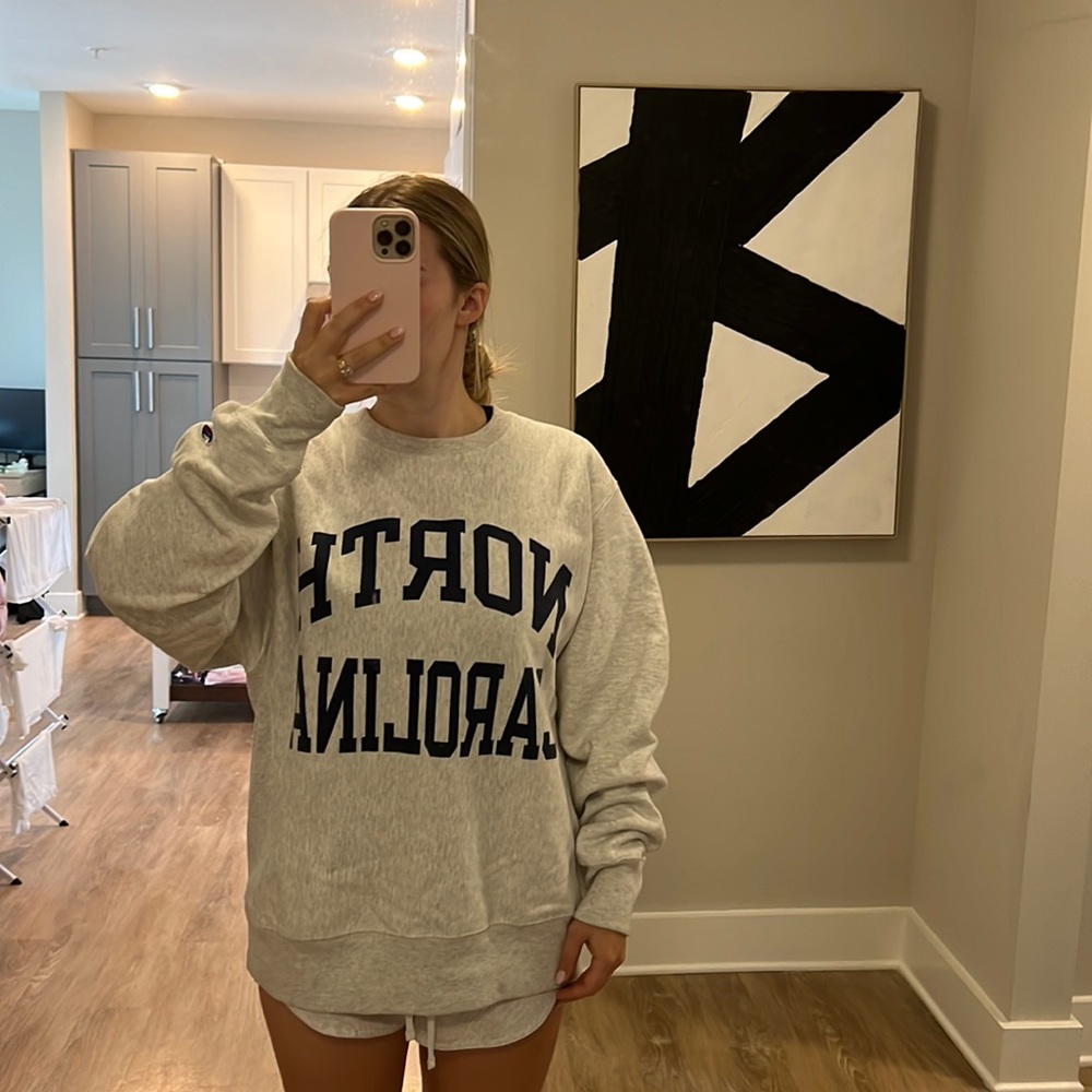 North Carolina grey oversized champion sweatshirt. Size M. Like new